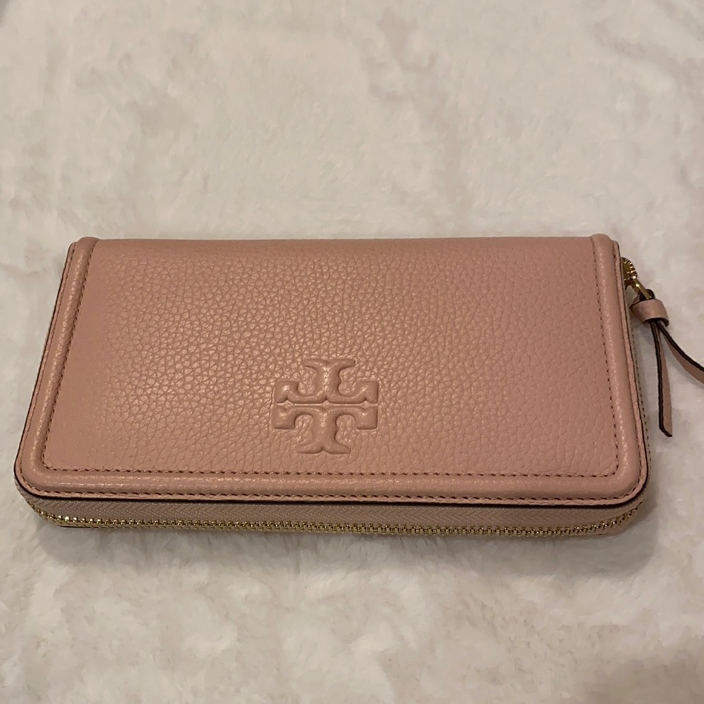 Tory Burch MultiZip Continental Wallet - Picture 2 of 9